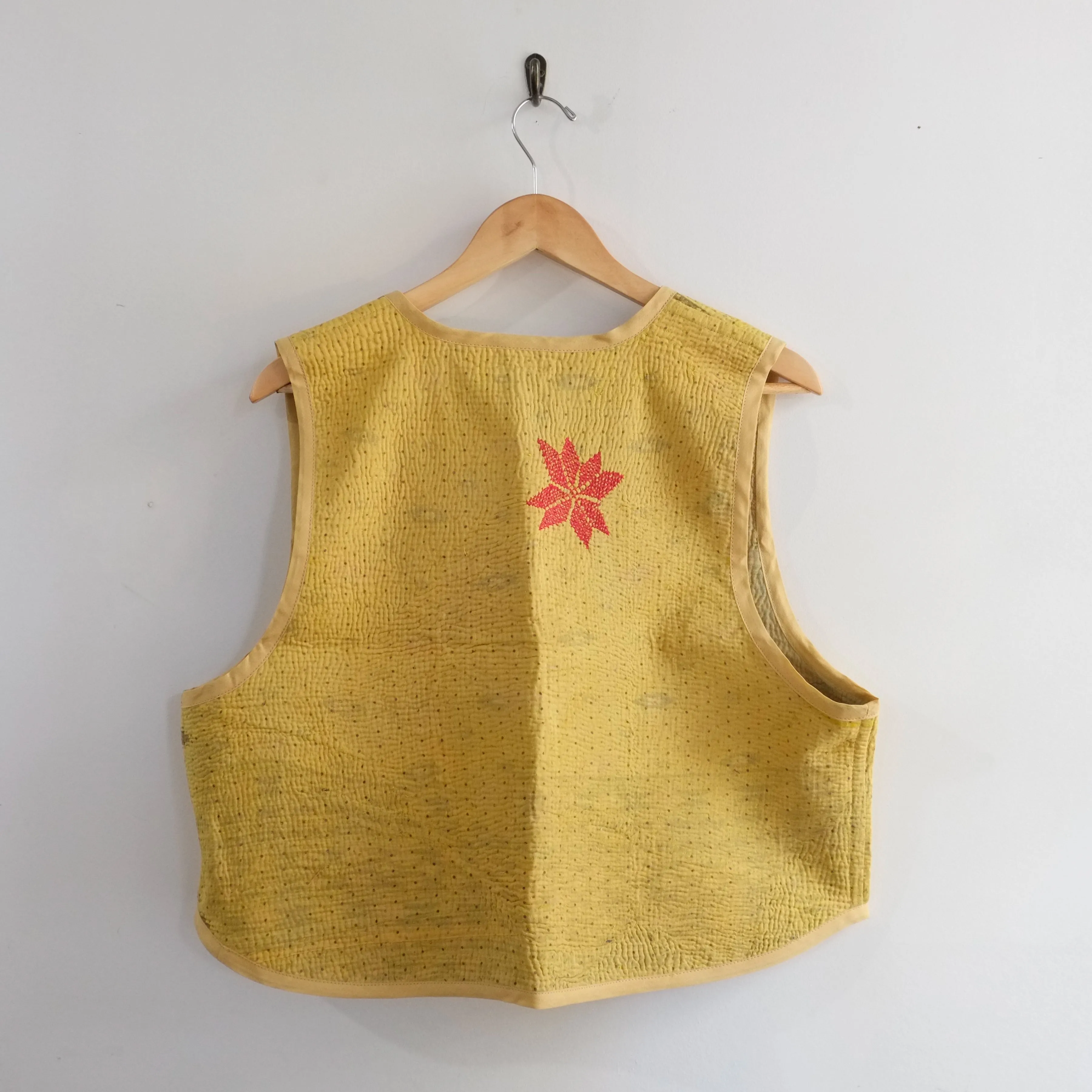 Amelia Vest Warm Yellow with Red Flowers XXL030