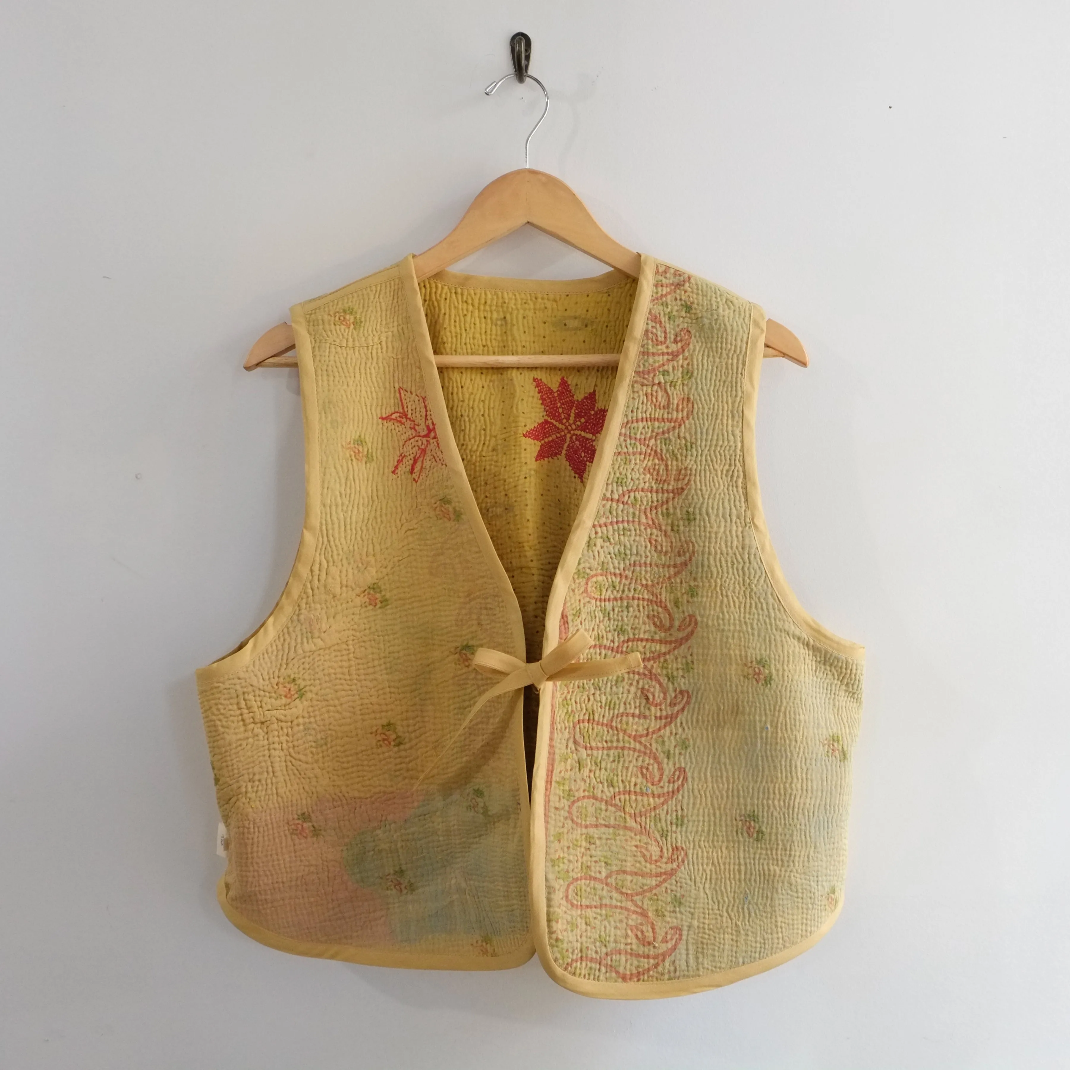 Amelia Vest Warm Yellow with Red Flowers XXL030